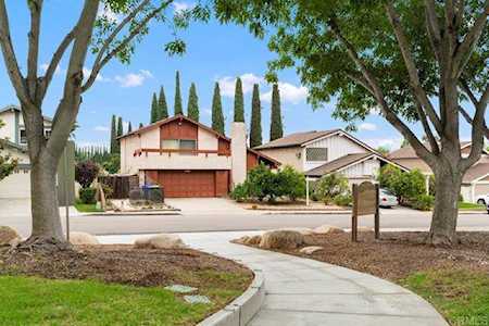 5717 Robusto Road San Diego, CA 92124