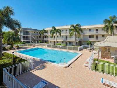 766 Central Ave #204 Naples, FL 34102