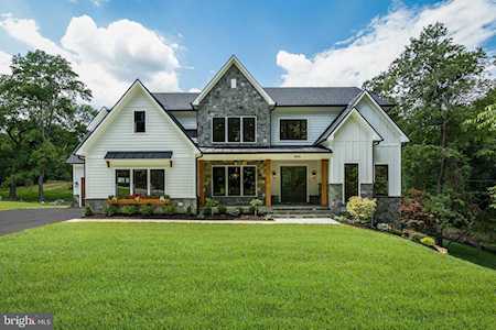 11727 Neysa Ln Fairfax, VA 22033