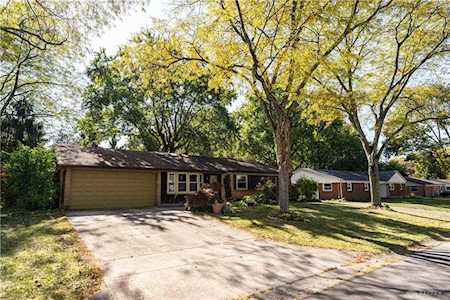 180 Gracewood Drive Centerville, OH 45458