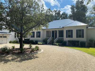 5 Dutch House Circle Bluffton, SC 29910