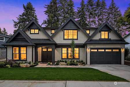 12119 NE 64th St Kirkland, WA 98033