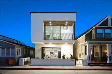 114 27th St Newport Beach, CA 92663