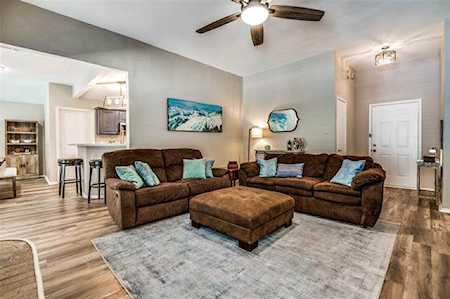 637 Oak View Court Azle, TX 76020