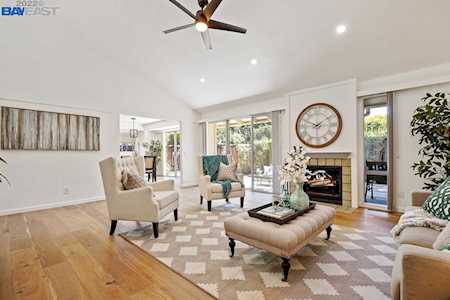 2695 Shadow Mountain Dr San Ramon, CA 94583