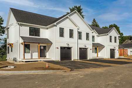 7C Founders Square Greenland, NH 03840