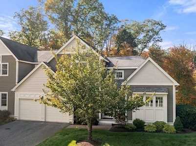 2 Cole Dr #9 Hopkinton, MA 01748