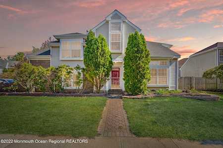 234 Kentucky Way Freehold, NJ 07728