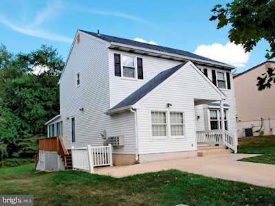 109 Cuffys Ln Cherry Hill, NJ 08003