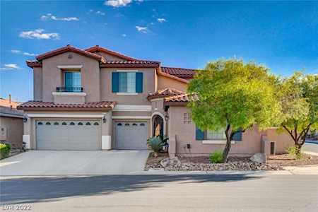 8275 Cupertino Heights Way Las Vegas, NV 89178