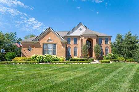 3836 Deer Springs Rochester, MI 48306