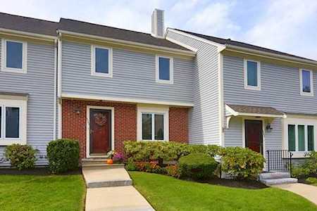 2503 Lewis O'gray Dr #2503 Saugus, MA 01906
