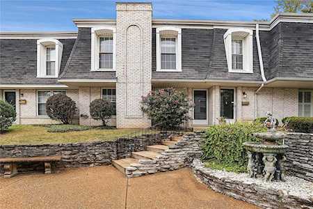 4386 Chateau De Ville Dr St Louis, MO 63129