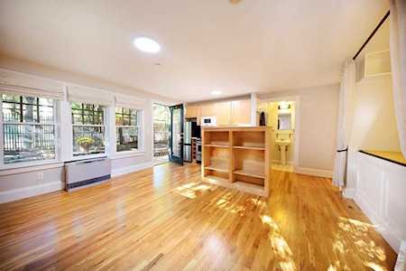 411 Norfolk St. #1F Somerville, MA 02143