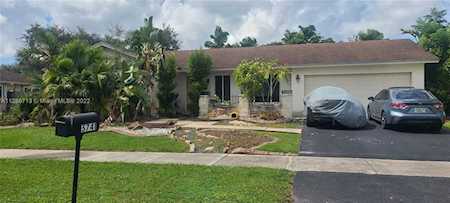 5741 SW 118th Ave Cooper City, FL 33330