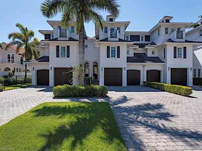 434 S 2Nd Ave #434 Naples, FL 34102