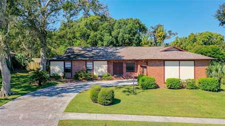 1832 Laurel Oak Dr Valrico, FL 33596