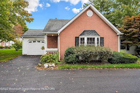 15 Linton Close #1000 Freehold, NJ 07728