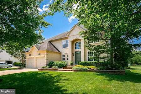 9 Ridgeview Rd Delran, NJ 08075