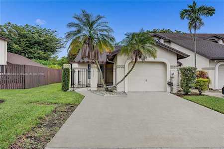 13726 SW 103rd Ter Miami, FL 33186