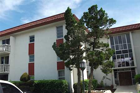 2623 Seville Blvd #303 Clearwater, FL 33764
