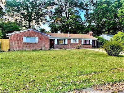 469 Barcelona Ln Virginia Beach, VA 23452