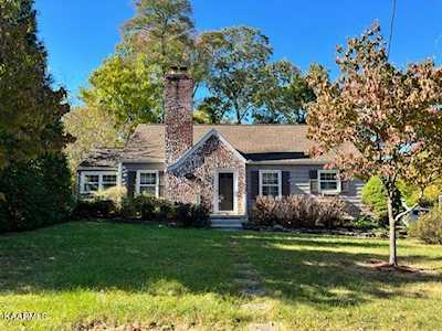 5005 Kesterwood Dr Dr Knoxville, TN 37918