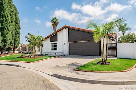 2164 Calle Buena Ventura Oceanside, CA 92056