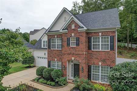 628 Ravenglass Dr Fort Mill, SC 29715