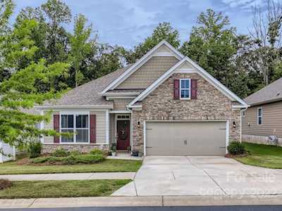 3779 Summer Haven Dr Sherrills Ford, NC 28673