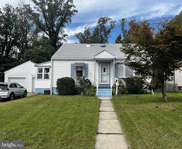 44 Winding Way Cherry Hill, NJ 08002