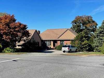 166 Hampton St Auburn, MA 01501