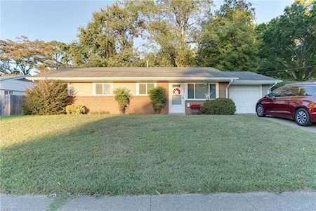 608 Lemaster Ave Hampton, VA 23669