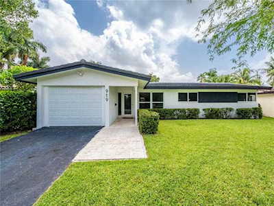 919 S 13th Ave Hollywood, FL 33019