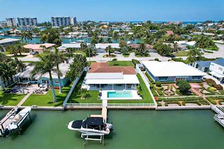 8 Island Dr Treasure Island, FL 33706
