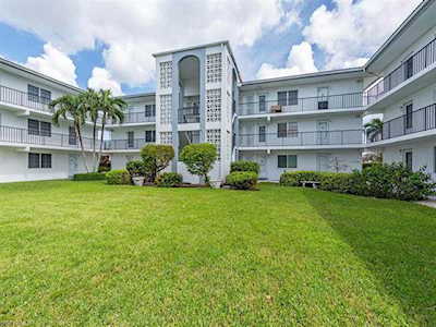 5 W High Point Cir #107 Naples, FL 34103
