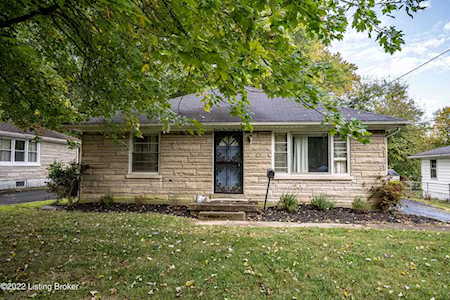 8138 Entrance Rd Louisville, KY 40258