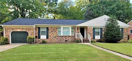 1616 Hydenwood Cres Chesapeake, VA 23321