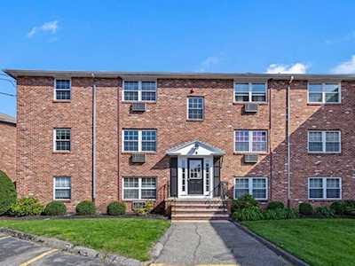 4 Colonial Village Drive #5 Arlington, MA 02474