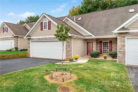 861 West Pointe Dr Asheville, NC 28806