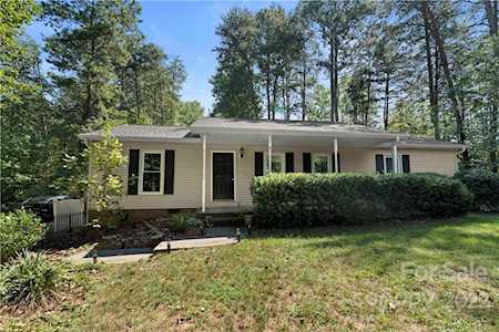 106 Brookridge Ln Mooresville, NC 28117
