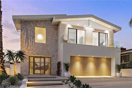 230 W Avenida Valencia San Clemente, CA 92672