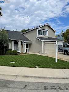 352 Scarlet Oak Ct Pleasant Hill, CA 94523