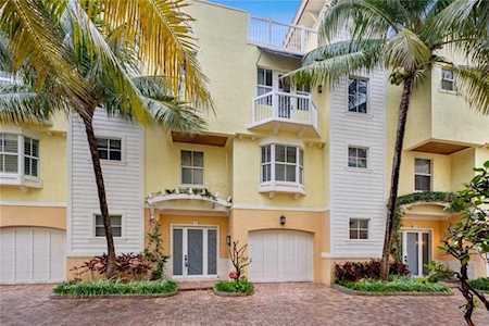 4332 Seagrape Dr #11 Lauderdale By The Sea, FL 33308