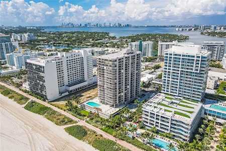 6767 Collins Ave #2006 Miami Beach, FL 33141