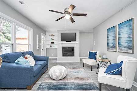 3108 Lynnhaven Dr Virginia Beach, VA 23451