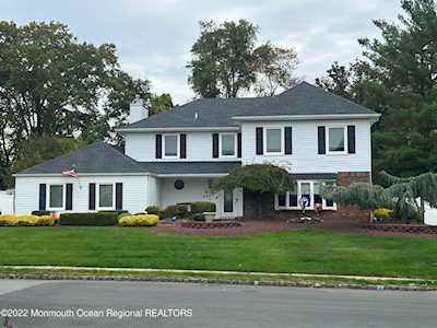 106 Cannonade Dr Marlboro, NJ 07746