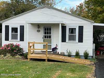 1613 Lakeside Dr Shelbyville, KY 40065