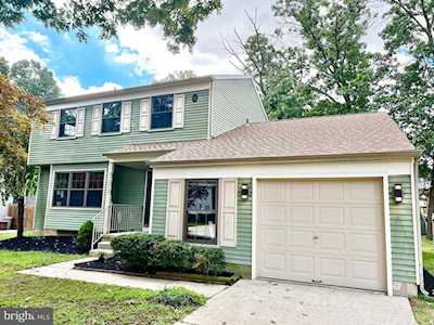 19 Carrie Place Sicklerville, NJ 08081