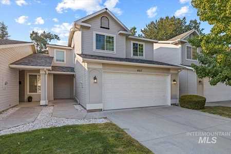 4617 N Carlsbad Way Boise, ID 83703-6420
